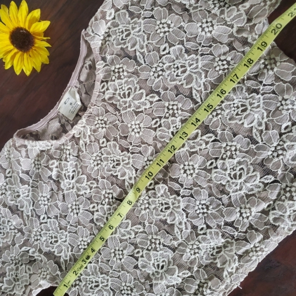 PINS and NEEDLES BY ANTHROPOLOGIE LACE CROP TOP 🌟 - Picture 7 of 9